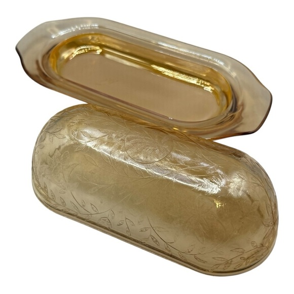 Jeanette Floragold | Louisa Vintage Covered Butter Dish - Picture 3 of 12